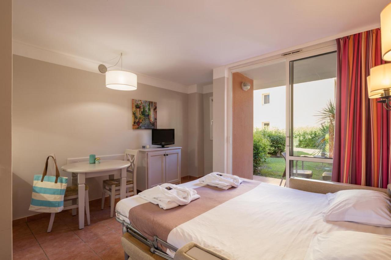 Residence Pierre & Vacances Les Rives De Cannes Mandelieu Exterior photo