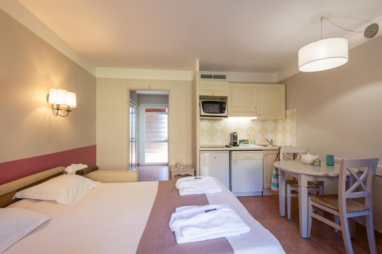 Residence Pierre & Vacances Les Rives De Cannes Mandelieu Exterior photo
