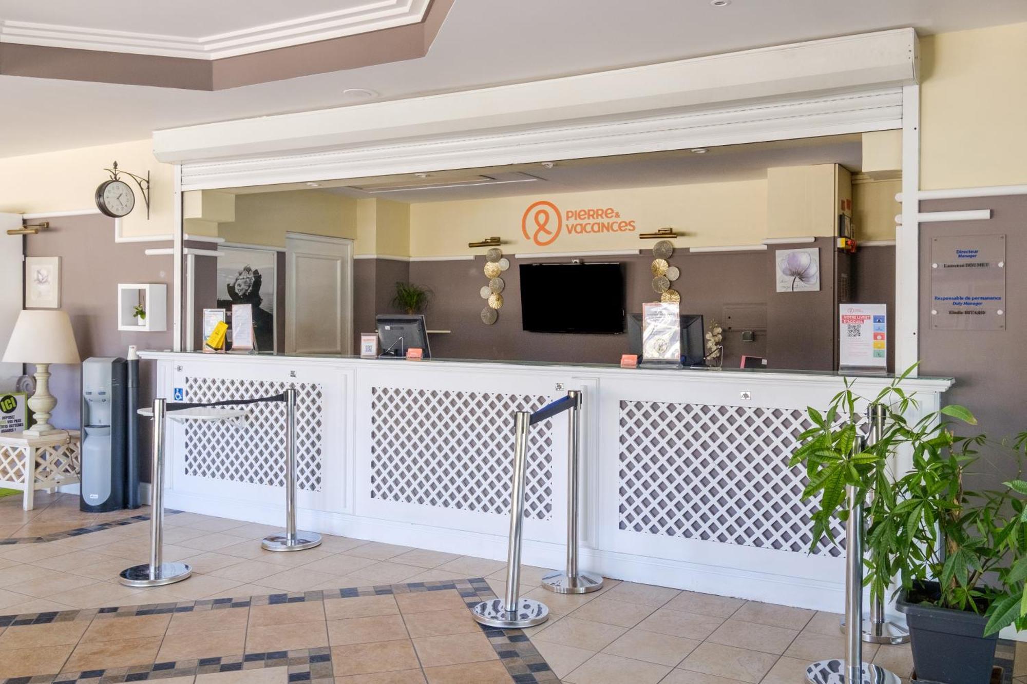 Residence Pierre & Vacances Les Rives De Cannes Mandelieu Exterior photo